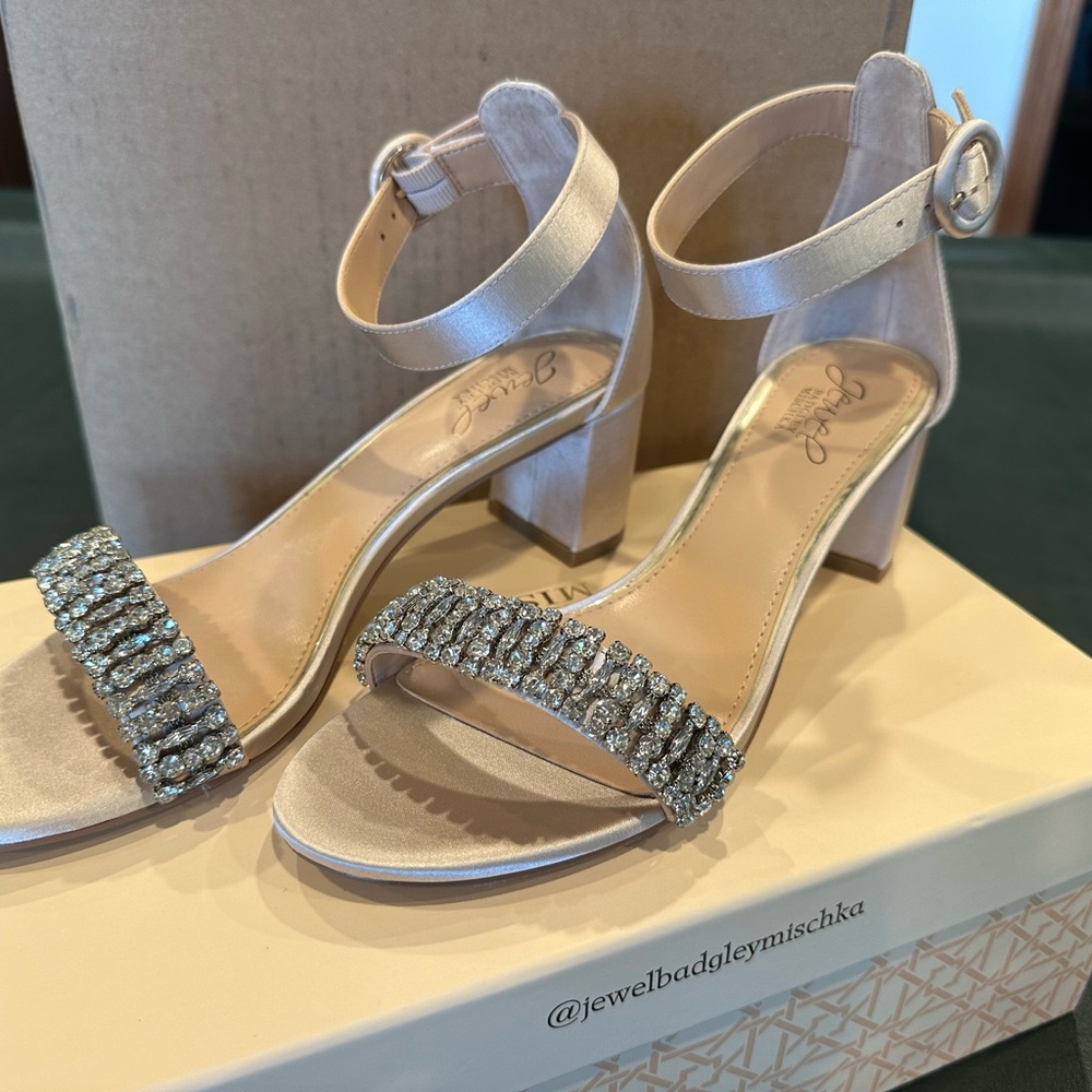 Jewel Badgley Mischka Champagne Embellished Heels-NWB!